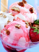 Das Strawberry Ice Cream Wallpaper 132x176