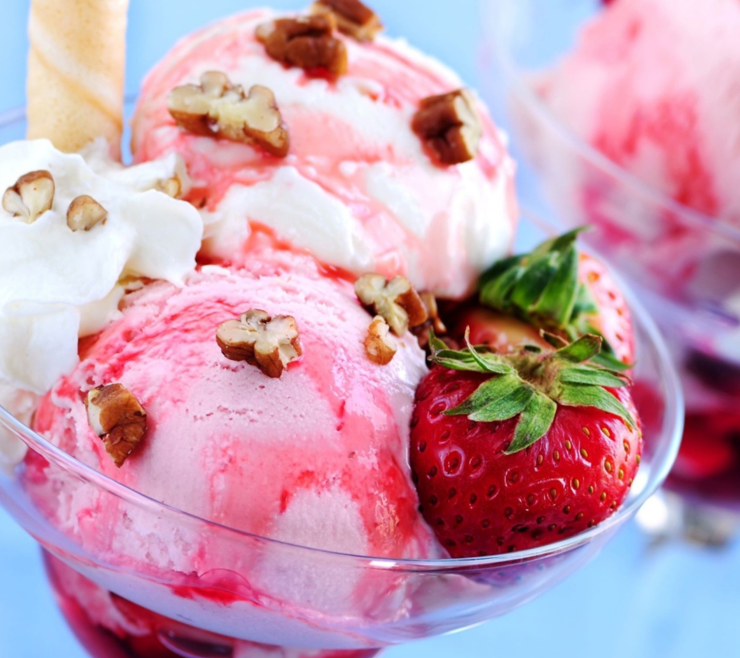 Das Strawberry Ice Cream Wallpaper 1440x1280