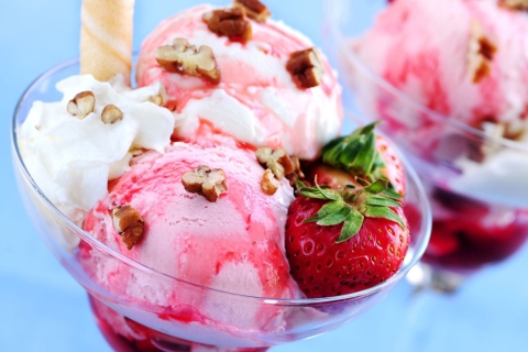 Fondo de pantalla Strawberry Ice Cream 480x320