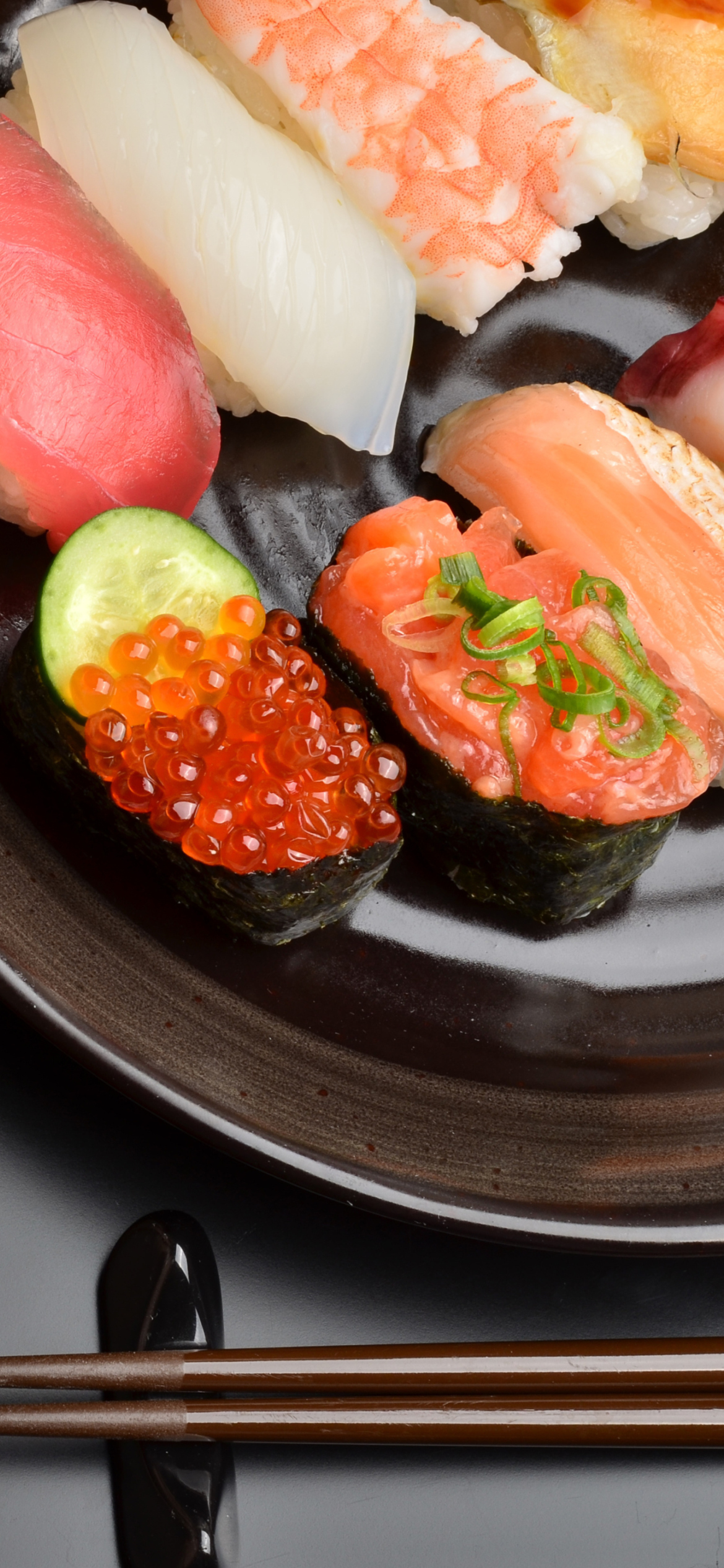 Fondo de pantalla Sushi Plate 1170x2532