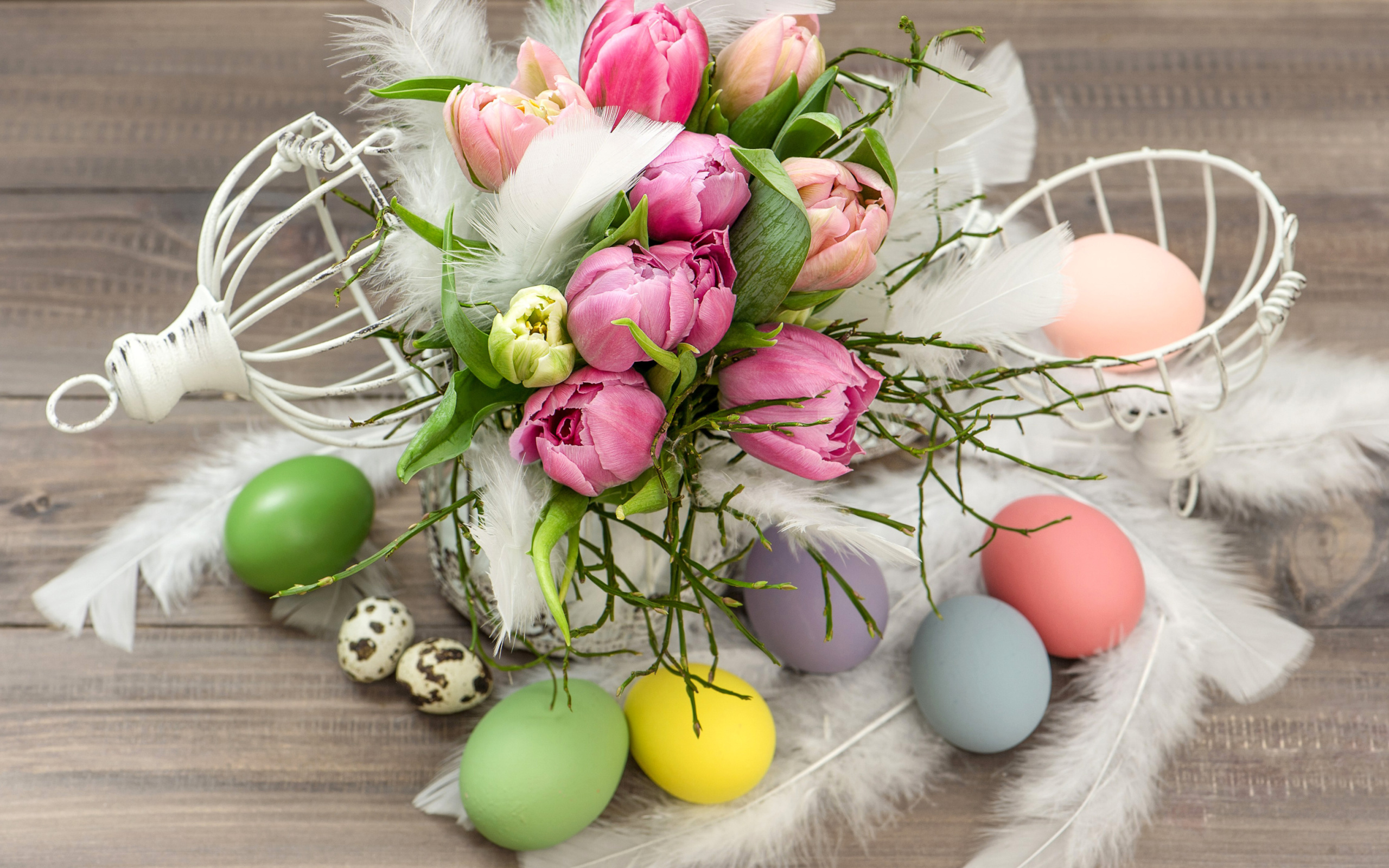 Tulips and Easter Eggs wallpaper 2560x1600