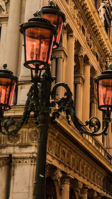 Venice Street lights and Architecture wallpaper 360x640