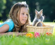 Das Girl And Fluffy Easter Rabbit Wallpaper 176x144