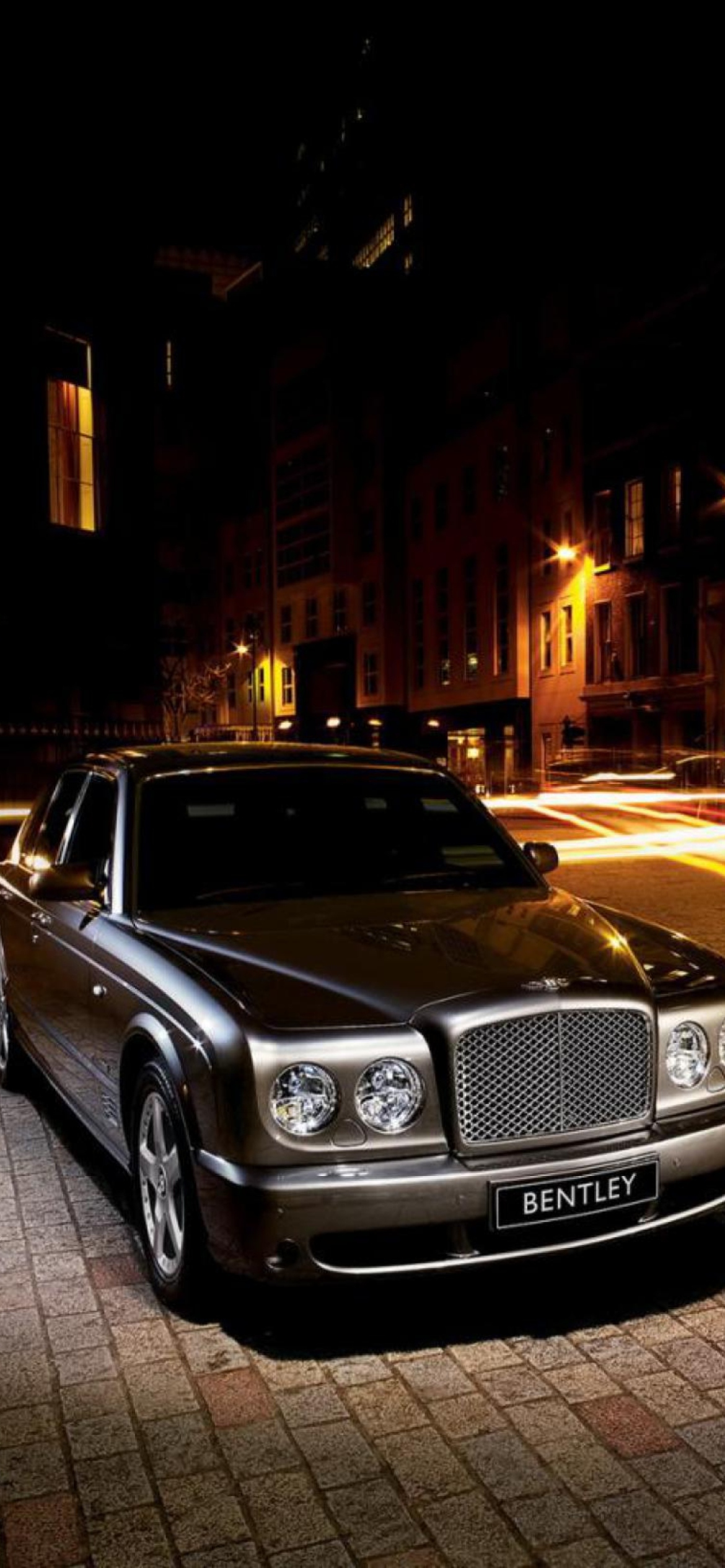 Fondo de pantalla Night Bentley 1170x2532