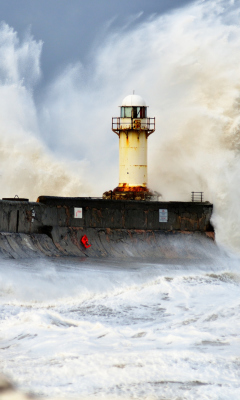 Das Crazy Storm And Old Lighthouse Wallpaper 240x400