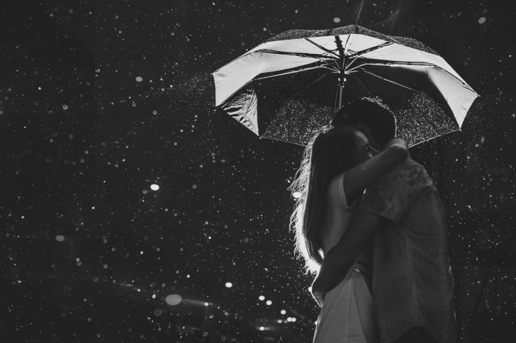Fondo de pantalla Black And White Rain Hug