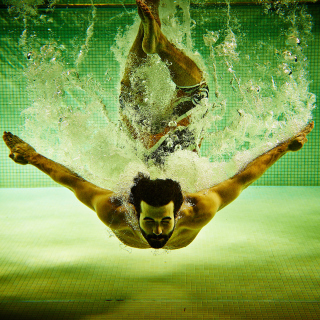 Swimming Pool Jump - Obrázkek zdarma pro 128x128