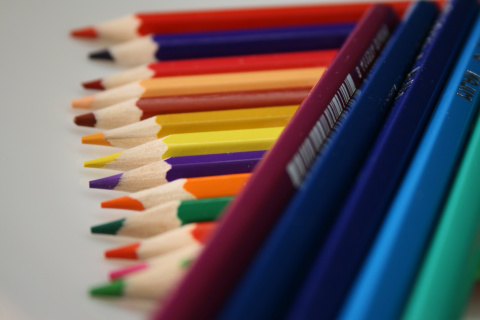 Обои Colored Pencil Sets 480x320