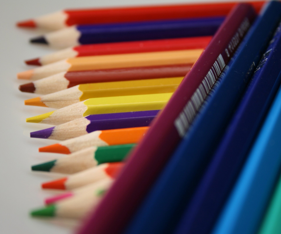 Обои Colored Pencil Sets 960x800