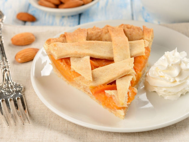 Apricot Pie With Whipped Cream wallpaper 640x480