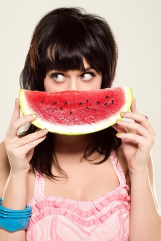 Fondo de pantalla Katy Perry Watermelon Smile 320x480