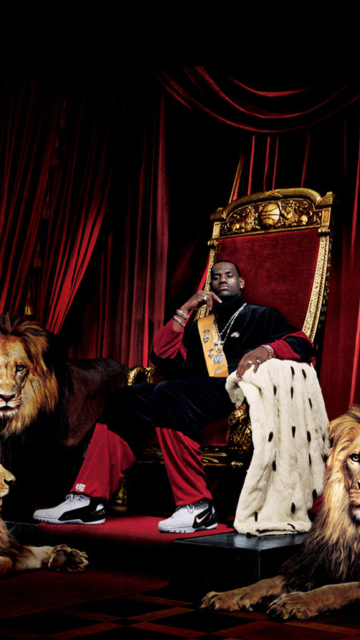 Das Lebron James With Lions Wallpaper 360x640