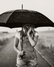 Girl Under Umbrella screenshot #1 176x220