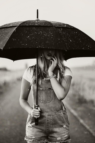 Girl Under Umbrella screenshot #1 320x480