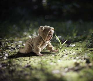 Cute Baby Crawling - Obrázkek zdarma pro 1024x1024