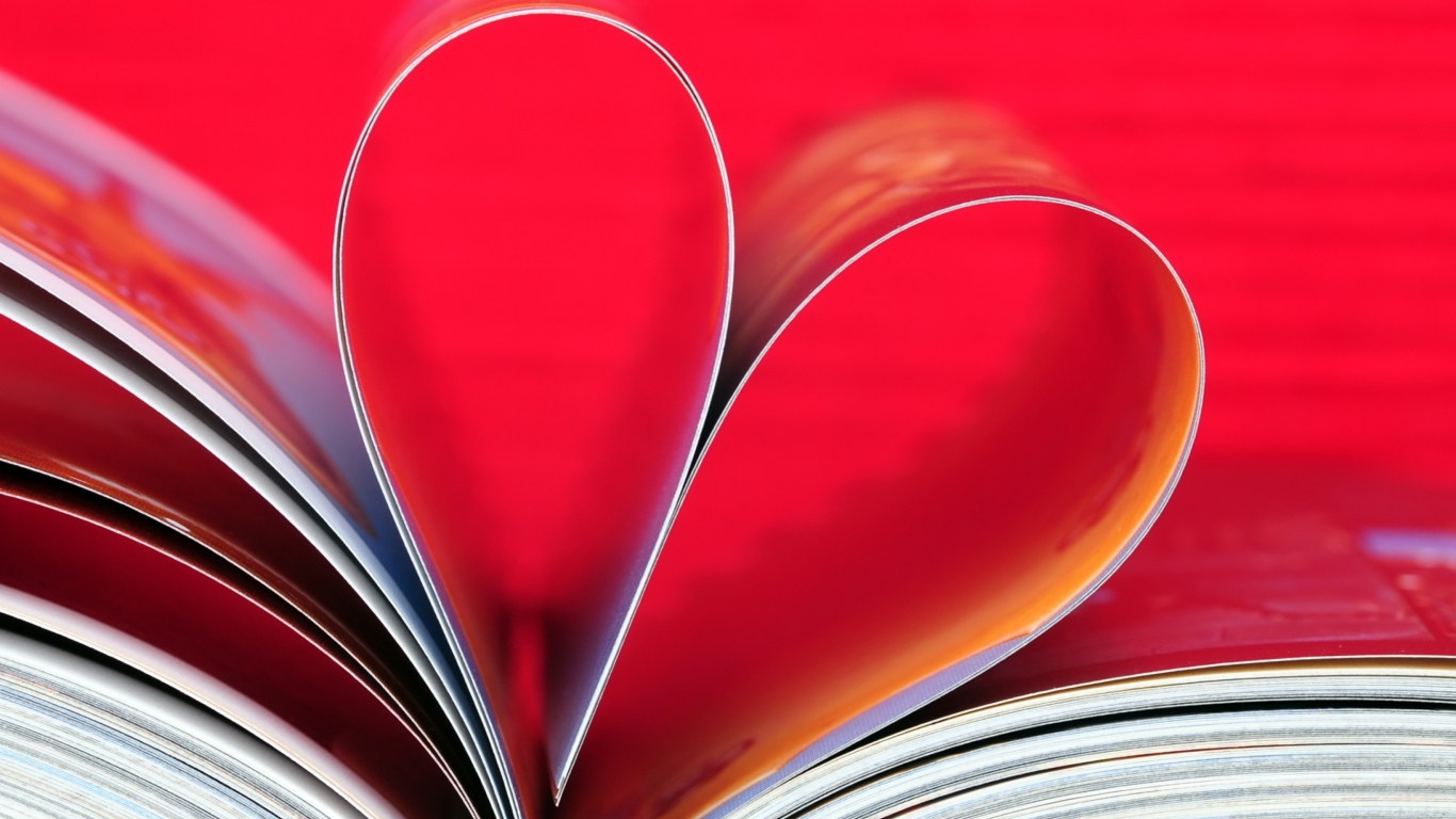 Обои Book Pages Form A Heart 1366x768