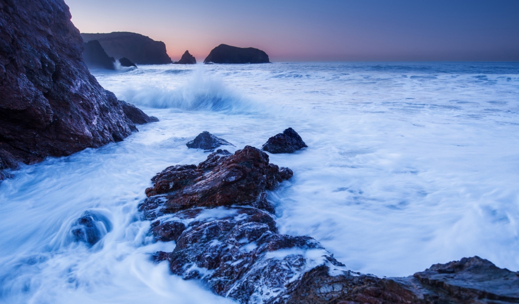 Stones And Waves wallpaper 1024x600