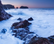 Das Stones And Waves Wallpaper 176x144