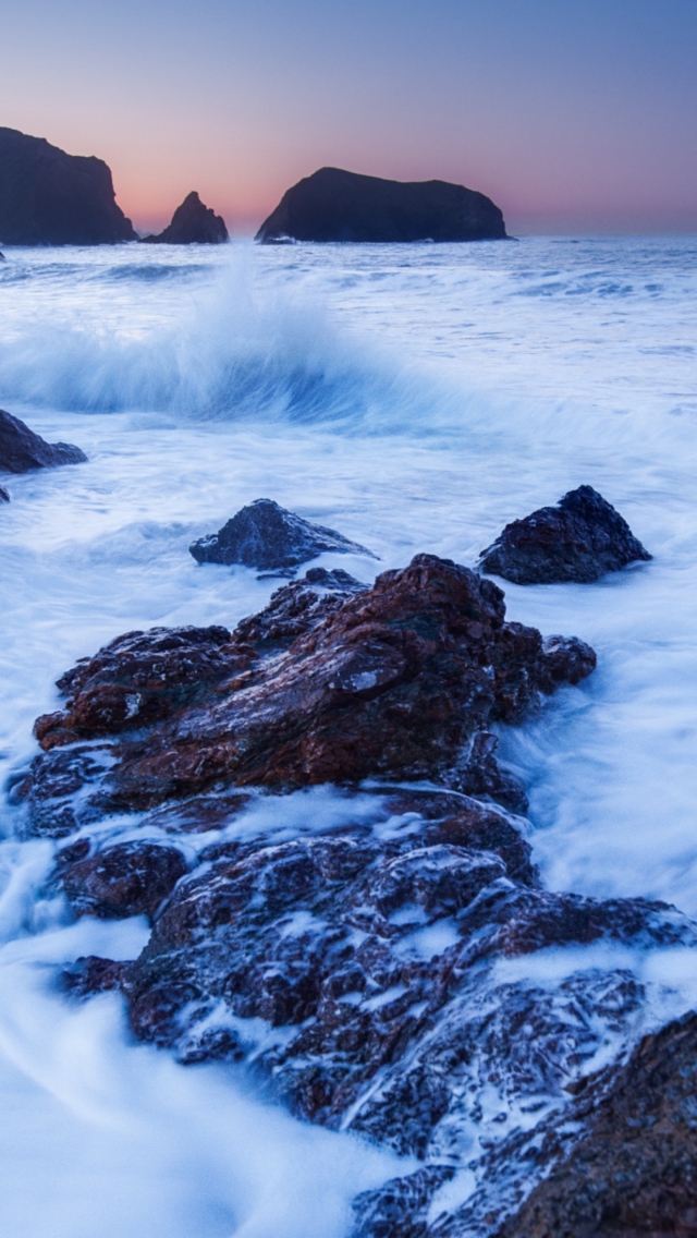Stones And Waves wallpaper 640x1136