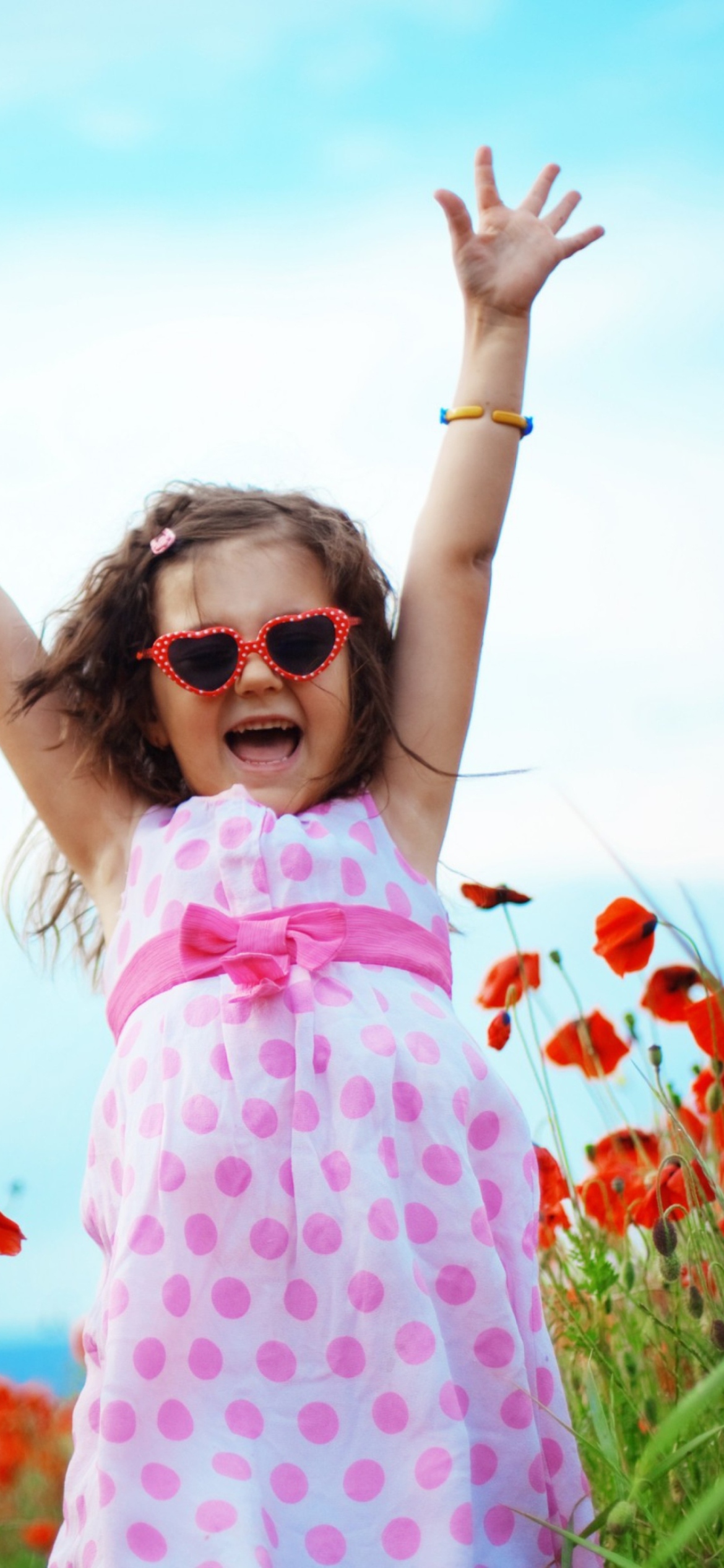 Happy Little Girl In Love With Life wallpaper 1170x2532