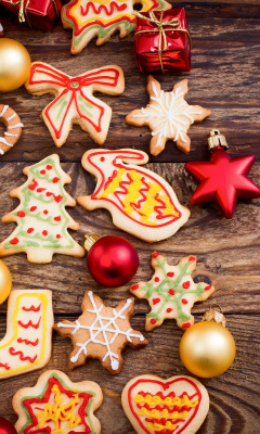 Das Christmas Decorations Cookies and Balls Wallpaper 240x400