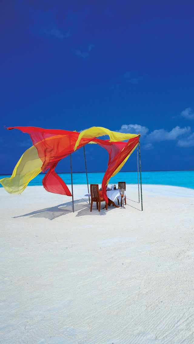 Sfondi Maldives Paradise 640x1136