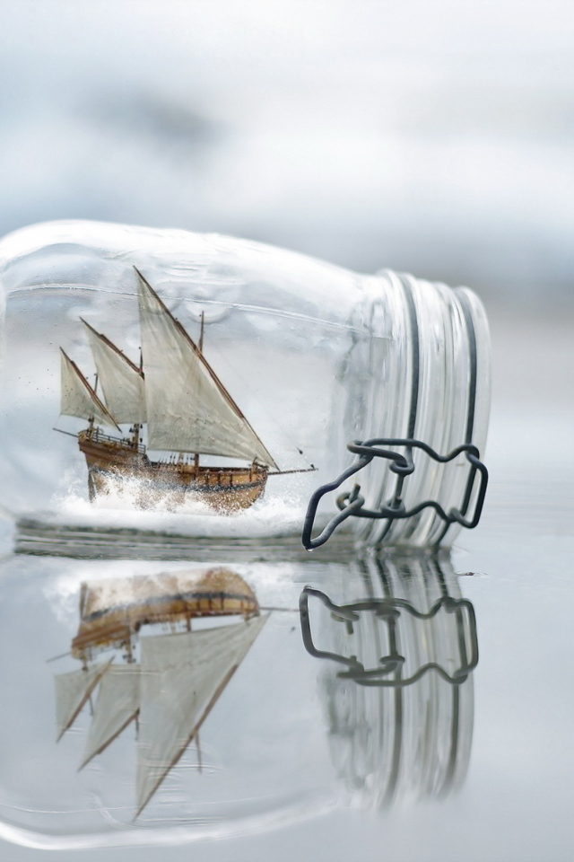 Обои Toy Ship In Bottle 640x960