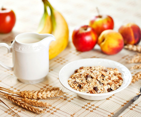Breakfast with bananas and oatmeal wallpaper 480x400