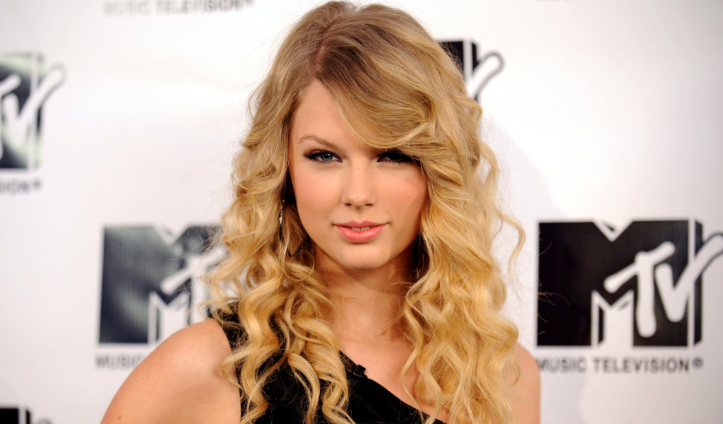 Taylor Swift on MTV wallpaper 1024x600