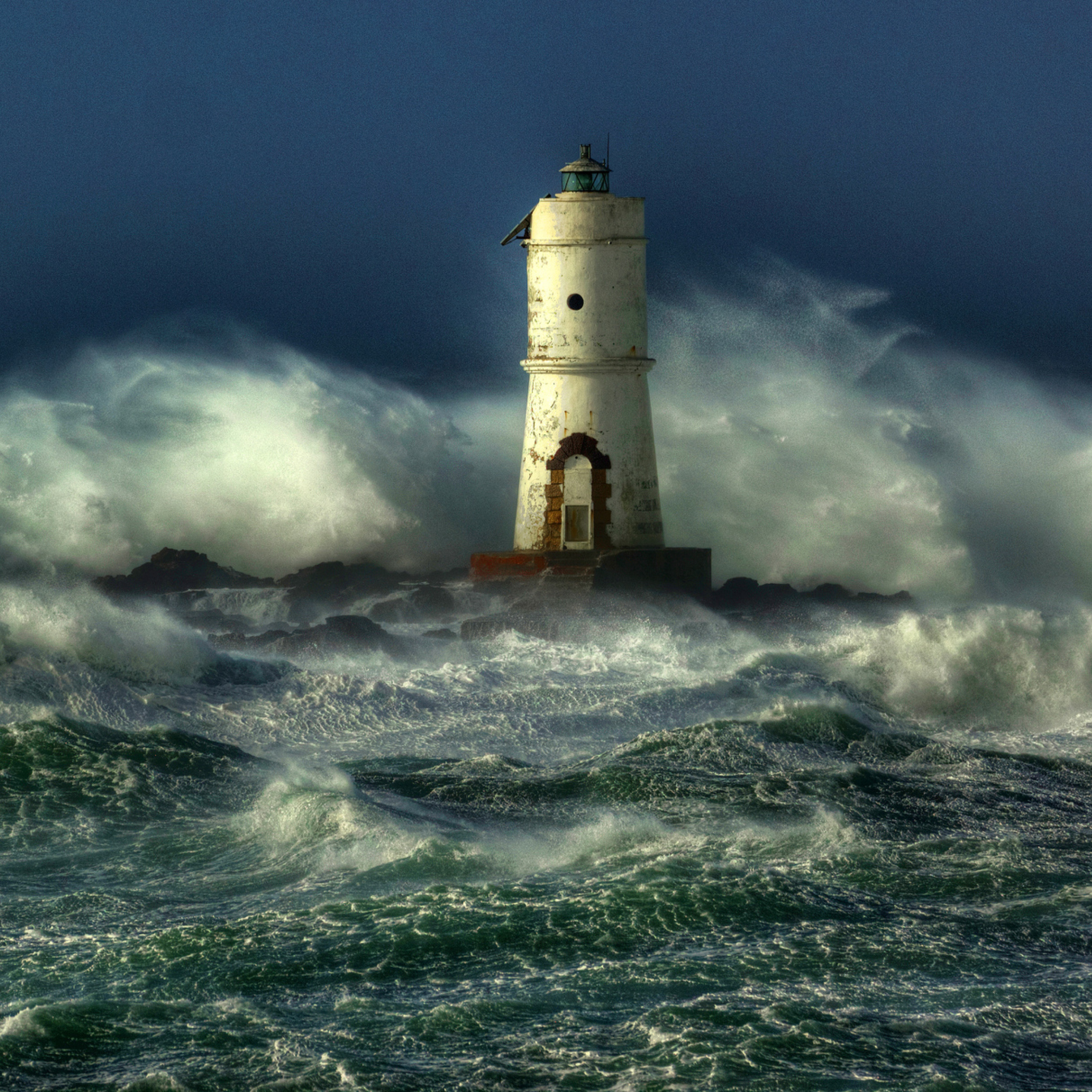 Ocean Storm And Lonely Lighthouse wallpaper 2048x2048