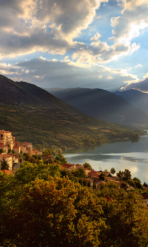 Abruzzo National Park screenshot #1 480x800