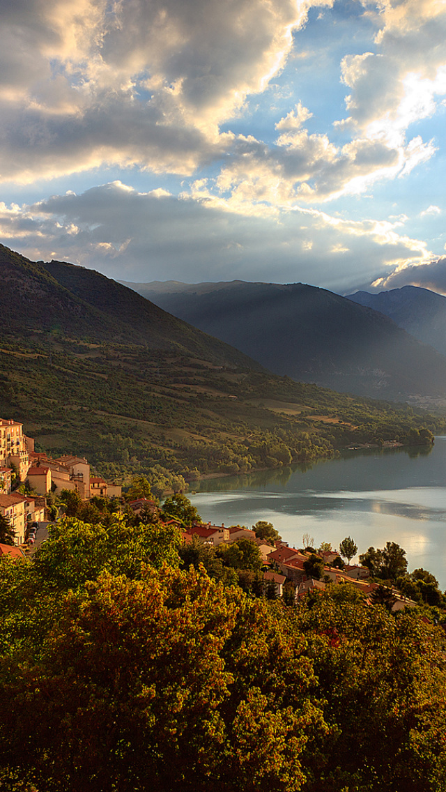 Abruzzo National Park wallpaper 640x1136