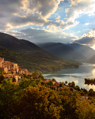 Abruzzo National Park Wallpaper for iPhone 6 Plus