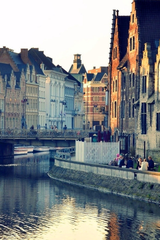 Das Ghent, Belgium Wallpaper 320x480