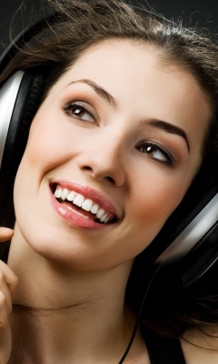 Girl in Headphones screenshot #1 240x400