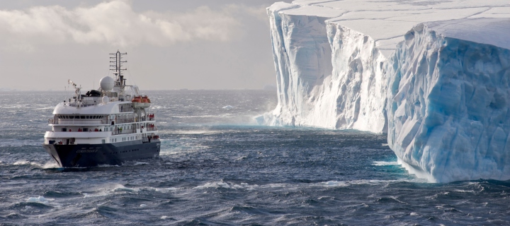 Sfondi Antarctica Iceberg Ship 720x320