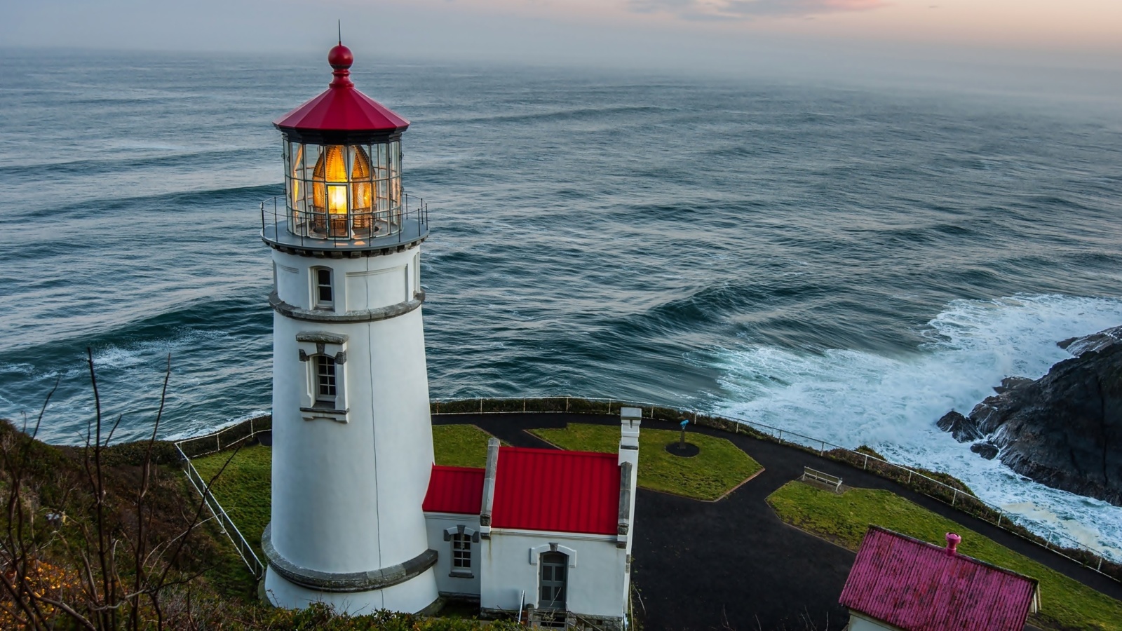 Обои Lighthouse at North Sea 1600x900