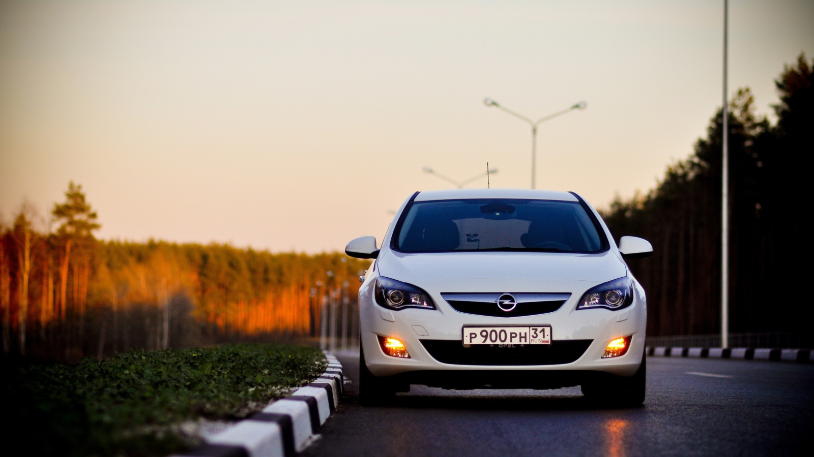 Fondo de pantalla Opel 1600x900