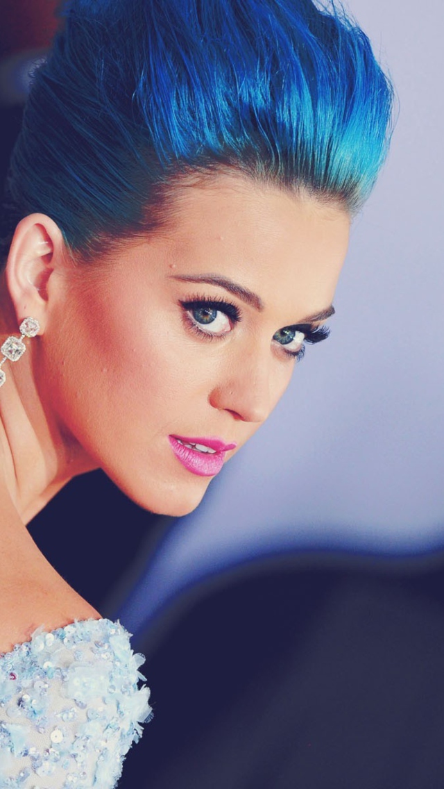 Обои Katy Perry Blue Hair 640x1136