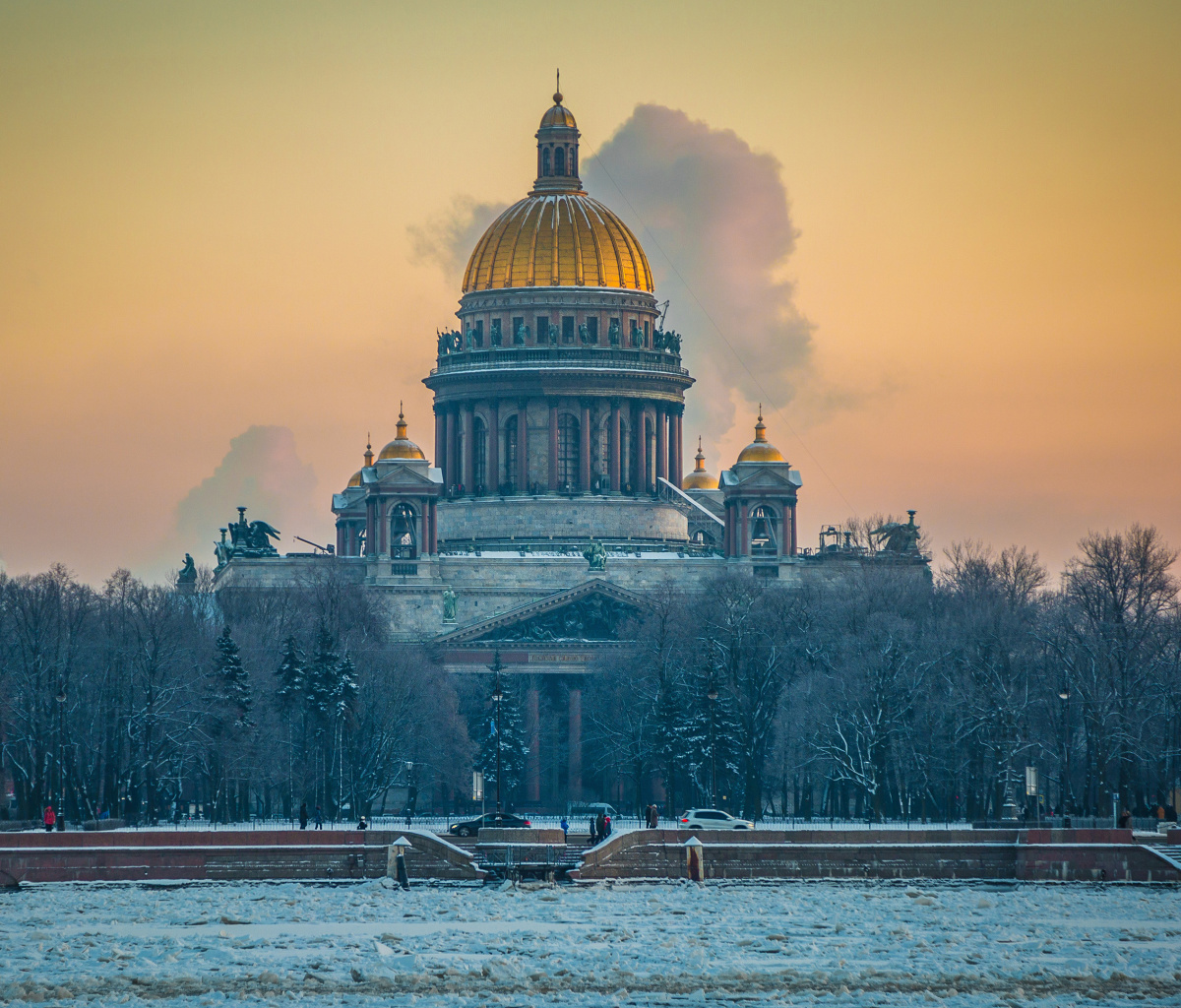 Saint Isaacs Cathedral in Saint Petersburg screenshot #1 1200x1024