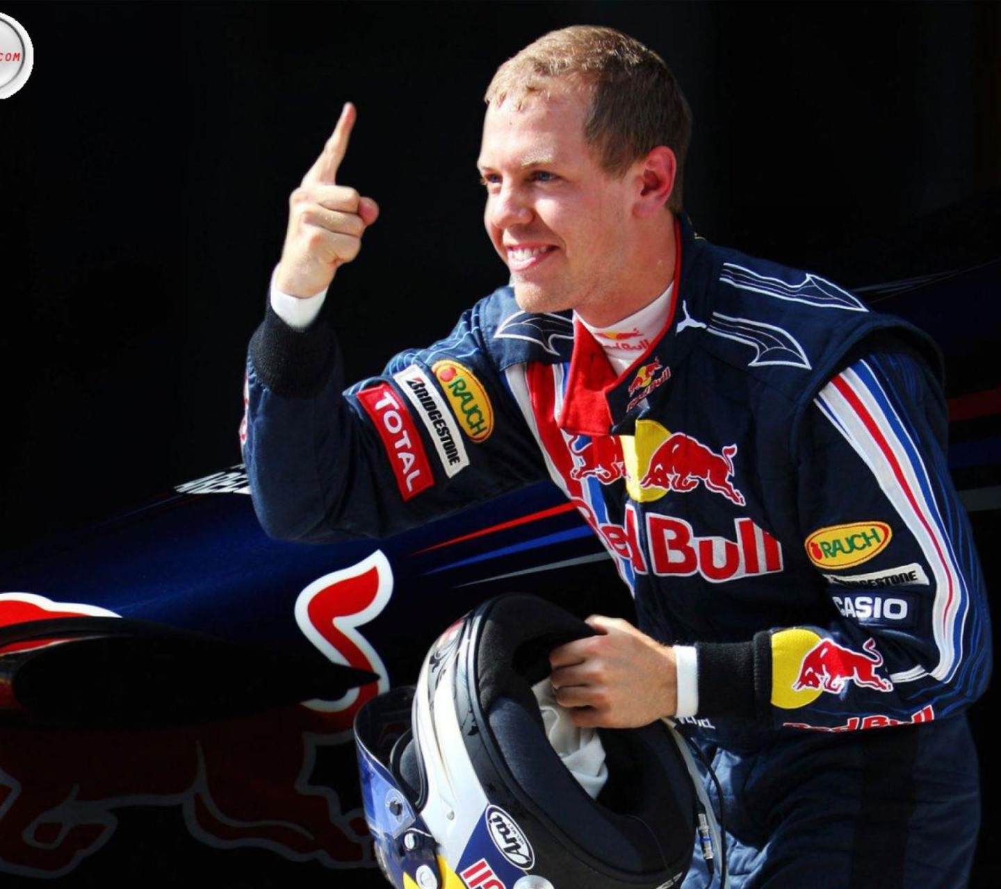 Fondo de pantalla Sebastian Vettel - World Champions Formula 1 1440x1280
