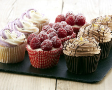 Mixed Berry Cupcakes wallpaper 220x176