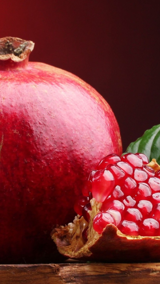 Pomegranate wallpaper 640x1136