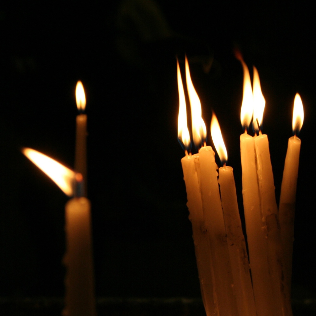 Обои Candle Light 1024x1024