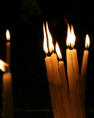 Free Candle Light Picture for Nokia 600