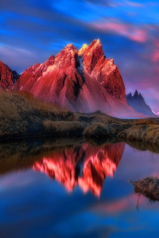 Fondo de pantalla Beautiful Red Sunset Landscape 320x480