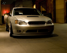 Das Turbo Subaru Legacy In Garage Wallpaper 220x176