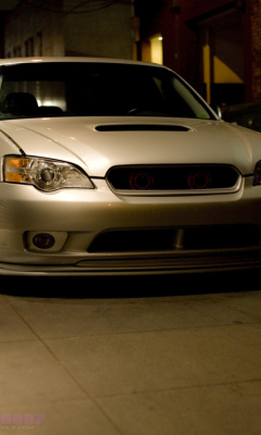 Sfondi Turbo Subaru Legacy In Garage 240x400