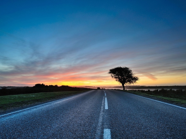 Sunset Over Road wallpaper 640x480