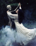 Fondo de pantalla Girl Dancing With Skeleton 128x160